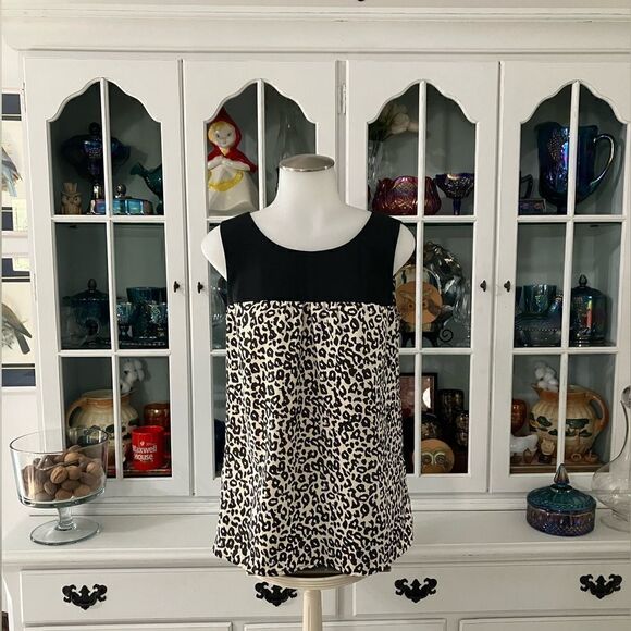 Ann Taylor LOFT Black & Cream Leopard Top Sz XS - Picture 1 of 8